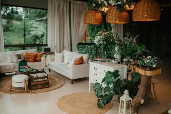 Como montar um cantinho verde estiloso na sala de estar